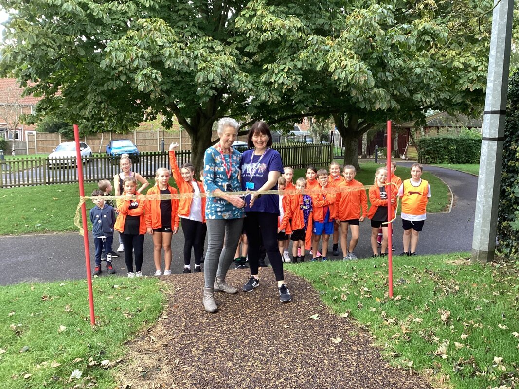 Image of Ravensmere and Albert Pye Schools complete fitness challenge in new ‘Woodland Walk’